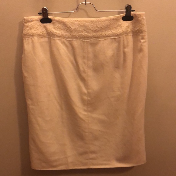 Cream wool pencil skirt - Picture 2 of 7